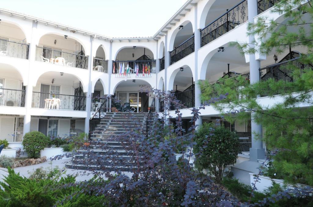 Pegasus Aparthotel Hanioti